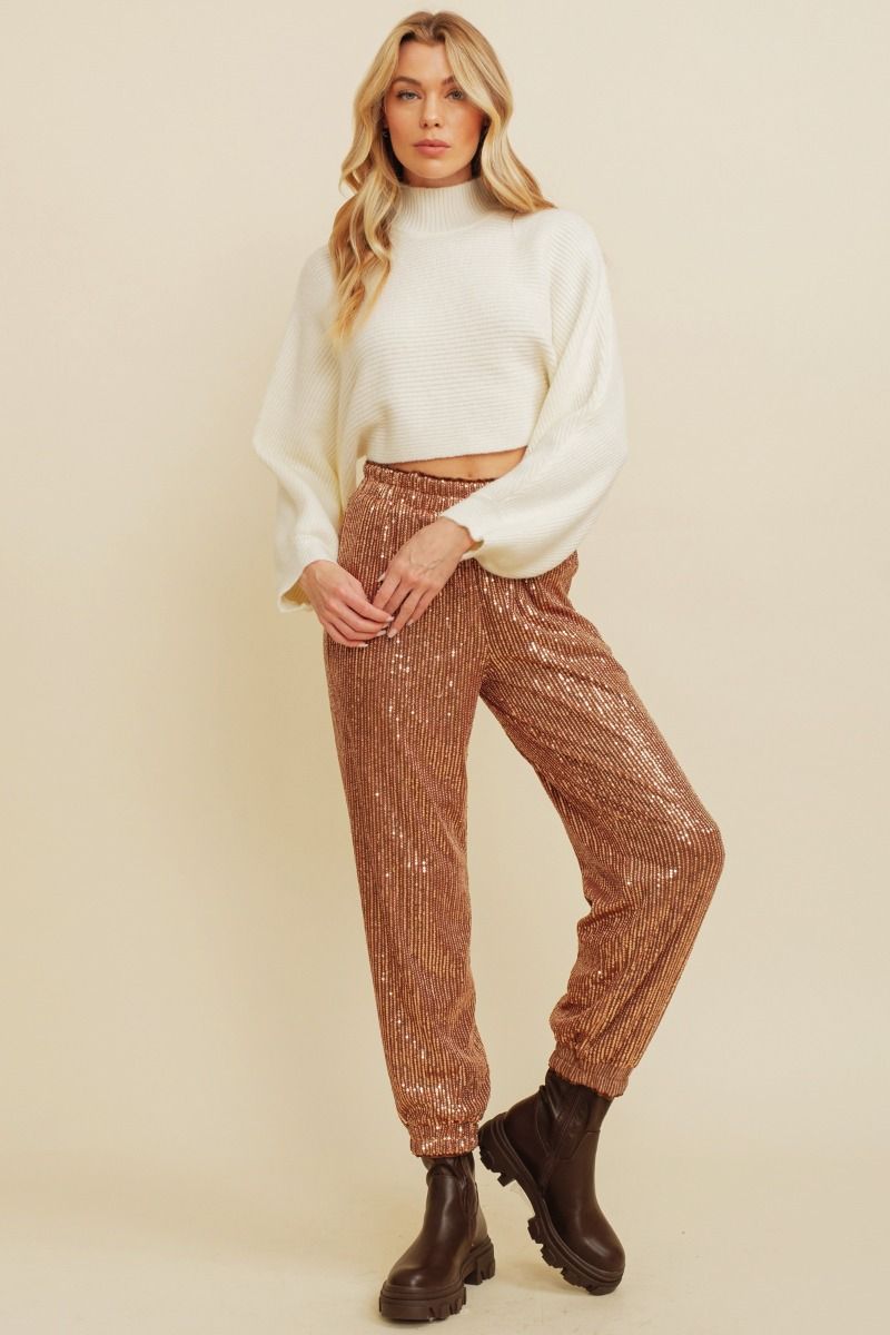 Winter White Trendy Cropped Sweater